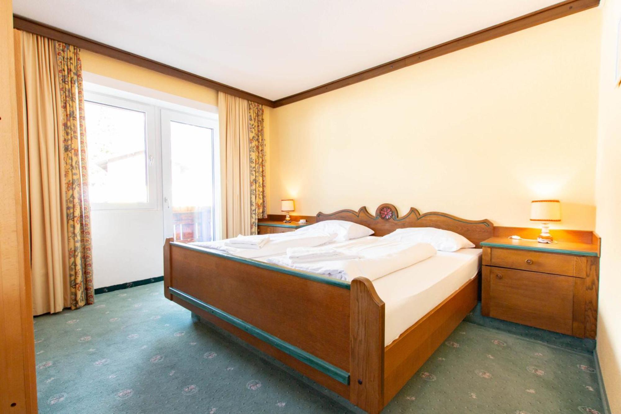 Mountain Hostel Ramsau am Dachstein Zimmer foto